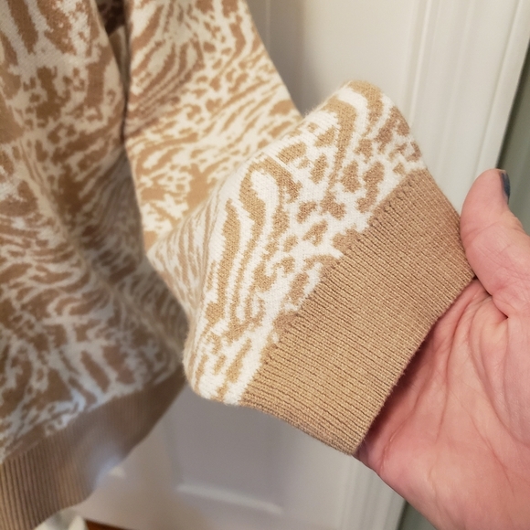 Simply Vera Vera Wang XLarge Dropped Shoulder Button Up Pattern Cardigan, Casual - Picture 4 of 8